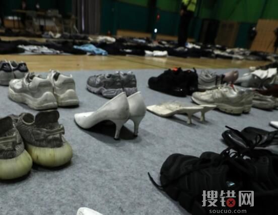 韩踩踏事故失物招领处鞋子摆满一地 背后真相实在让人惊愕
