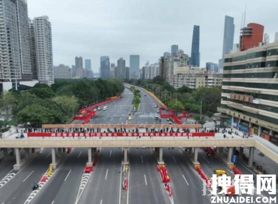 航拍广州大桥恢复通行 水马被搬开 为什么引热议？