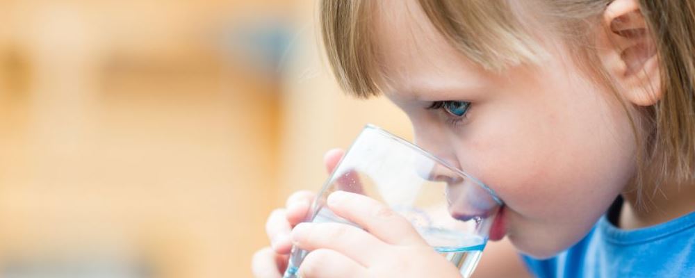 春天宝宝易感冒 多半是这2个原因引起的 宝宝预防感冒的方法 宝宝如何预防感冒 宝宝感冒的原因