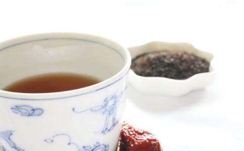 喝菊花茶的功效 喝菊花茶的禁忌 菊花茶