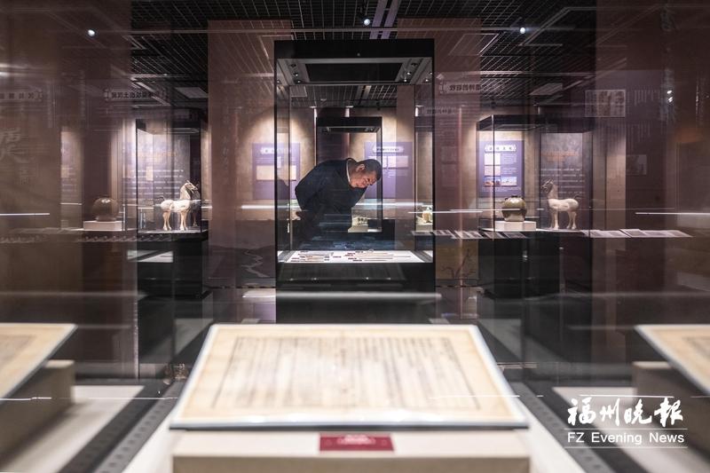 内蒙古居延遗址出土文物展在榕举行