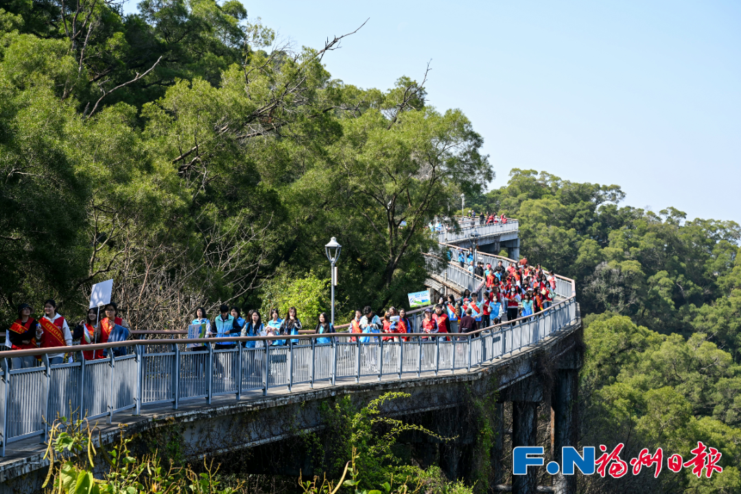 终结它！今天！福州金鸡山公园好“热”！