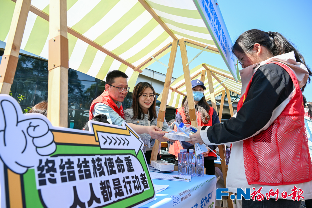 终结它！今天！福州金鸡山公园好“热”！