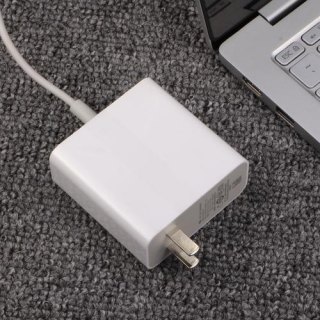  小米笔记本的充电器「小米笔记本的充电器可以给小米耳机用吗」-图1