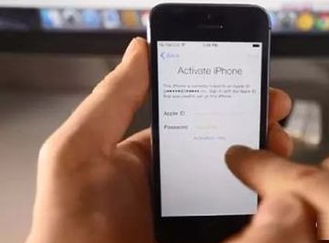 越狱的iphone4s已停用要连接itunes不刷机怎么做「iphone4s已停用连接itunes教程」-图1