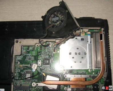 清华同方笔记本k拆机(清华同方笔记本硬盘怎么拆)-图2 清华同方笔记本k拆机(清华同方笔记本硬盘怎么拆)-图2