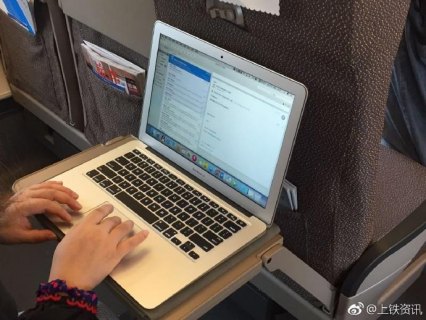 动车上使用笔记本（坐动车笔记本电脑可以过安检吗）-图2
