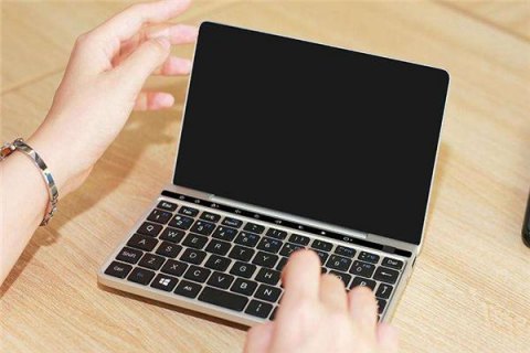  世界最小的笔记本「世界上最小的笔记本电脑,居然只有一个键!」-图2