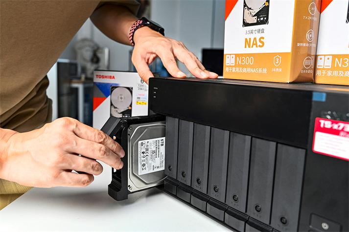 如何成功创建NAS存储系统？