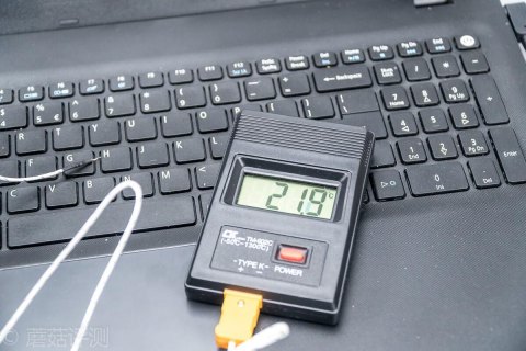 笔记本触摸板温度_笔记本触摸板温度过高-图1