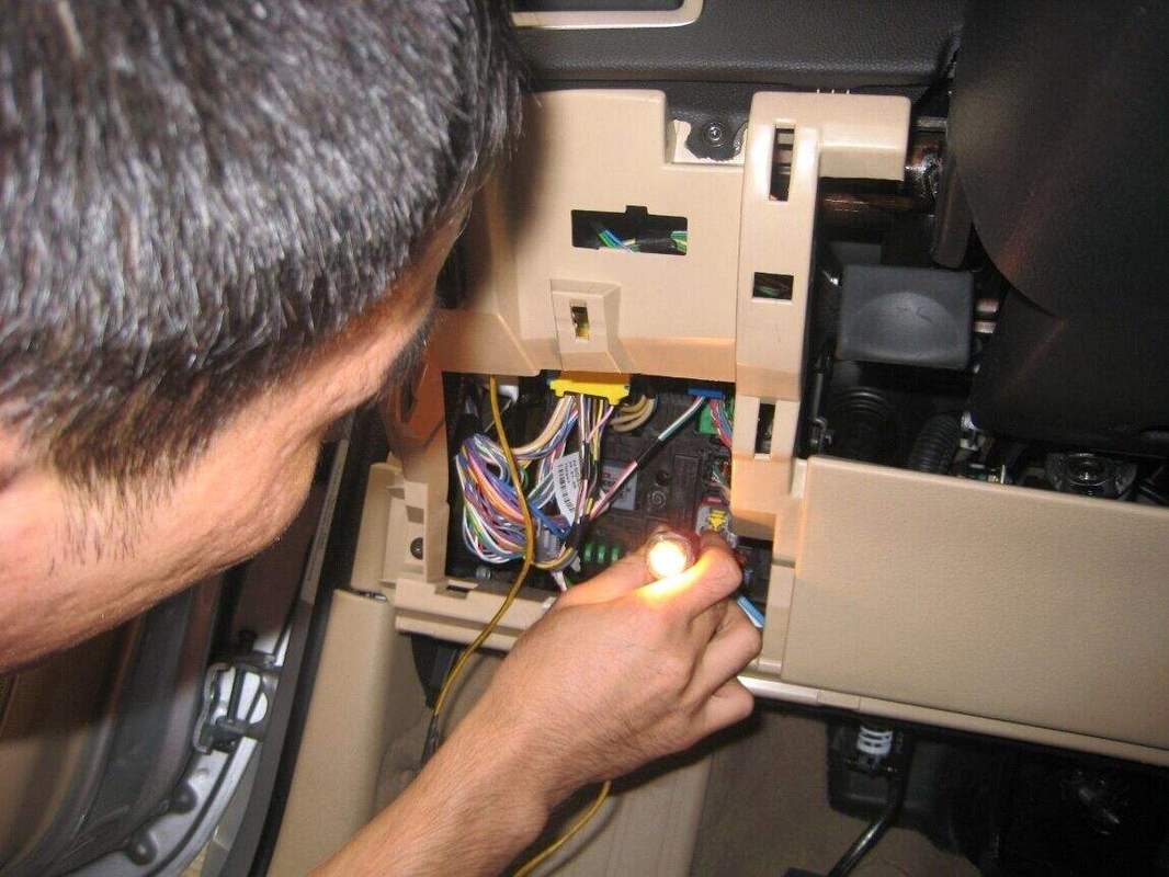 安装汽车GPS导航系统需要多少费用？