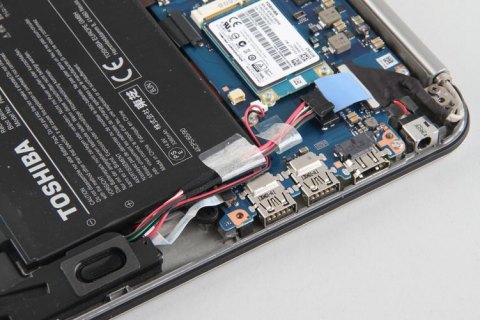 东芝笔记本拆除图文-图1