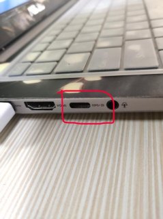 苹果笔记本左侧插孔_苹果笔记本左侧插孔是什么-图2