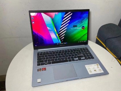 华硕15寸超薄笔记本（华硕15寸笔记本的型号和价格）-图1