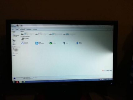 笔记本屏幕边缘变暗,笔记本屏幕有块地方变暗 -图2