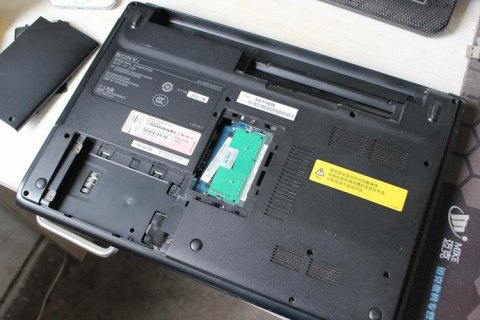 索尼笔记本换d壳（索尼笔记本外壳更换）-图2