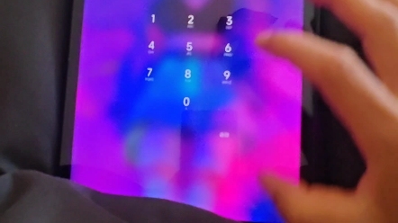 win8系统黑屏_win8进入桌面黑屏_win8进去桌面一直黑屏