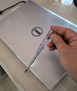 笔记本旁边接口漏电_笔记本接口处漏电-图1