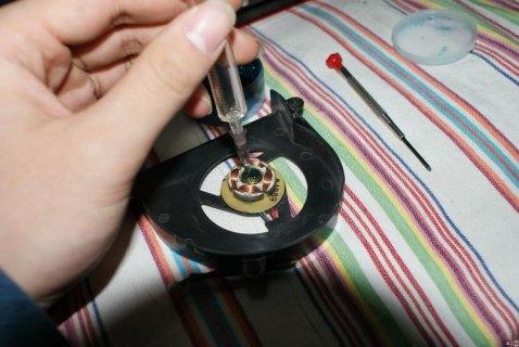 笔记本转轴上油_笔记本转轴胶水-图1