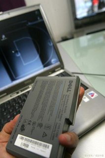 笔记本电池放电过度会怎么样-笔记本电池放电过度-图1