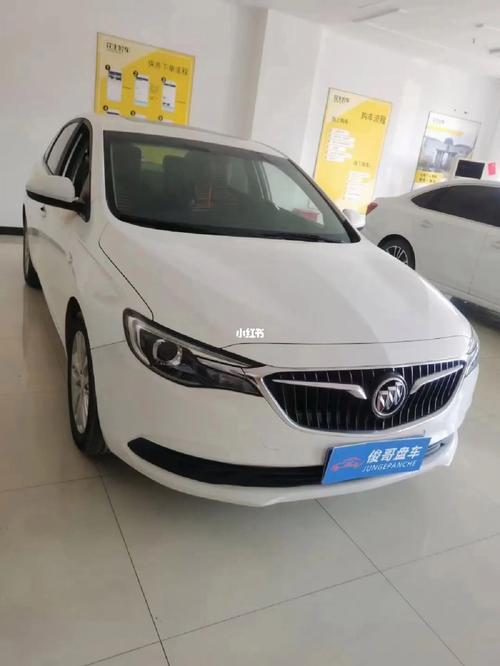 购买15万汽车，首付与月供的标准比例是多少？