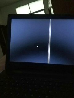 笔记本黑屏但有微亮（笔记本屏幕黑了又亮）-图2
