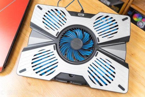  笔记本带散热器「笔记本散热器有作用吗」-图1