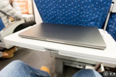 在火车上笔记本电脑怎么上网 火车上看笔记本-图2