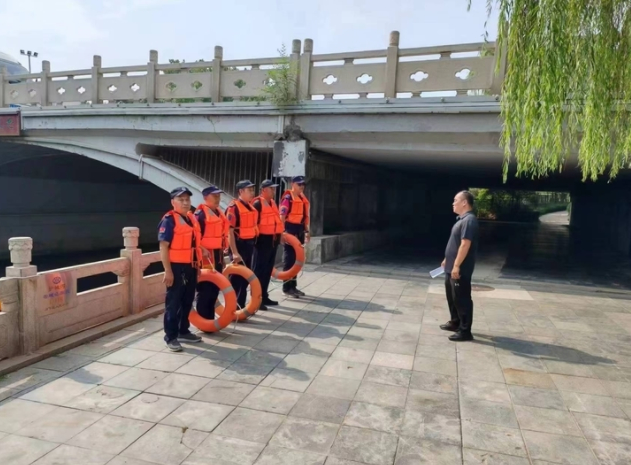 天下第一泉风景区开展防汛联动及水上救生应急演练