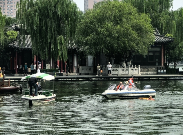 天下第一泉风景区开展防汛联动及水上救生应急演练