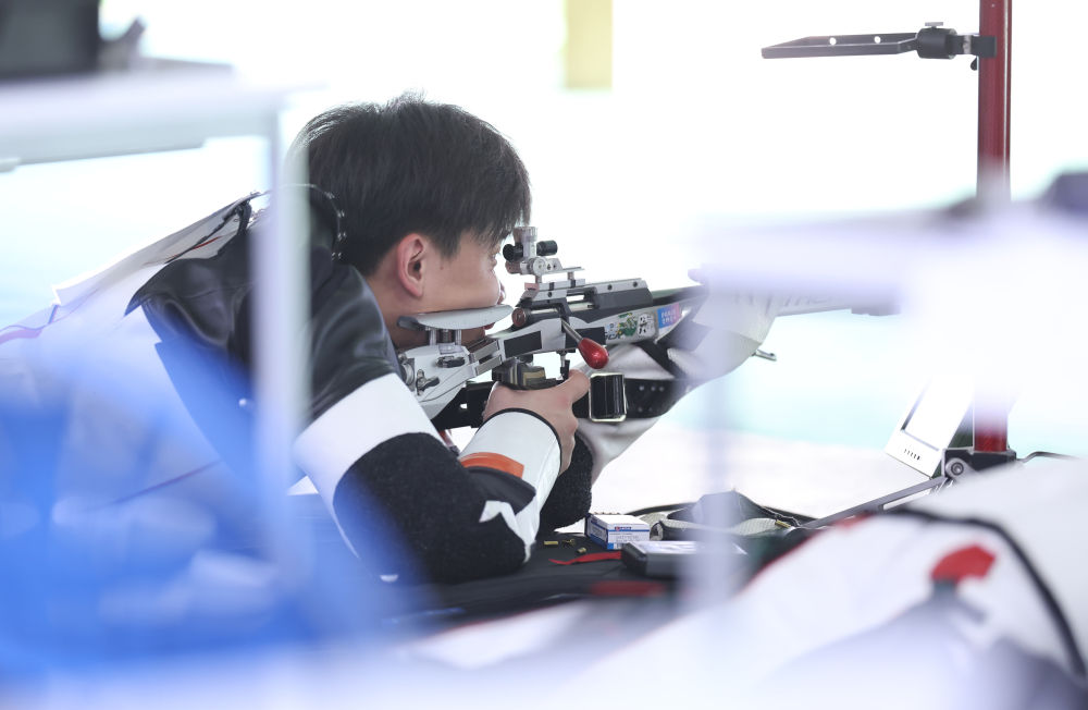 刘宇坤夺得巴黎奥运会射击男子步枪50米三姿金牌