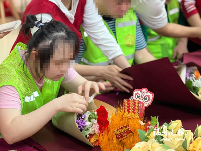花艺助残活动举办 艺术疗愈心智障碍