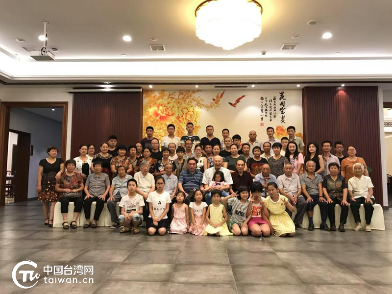 一条漫漫“回家路”，他们走了40年