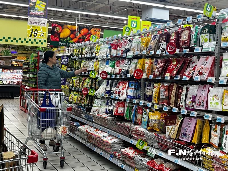 记者探访福州预包装食品市场 食品标签有望告别文字游戏