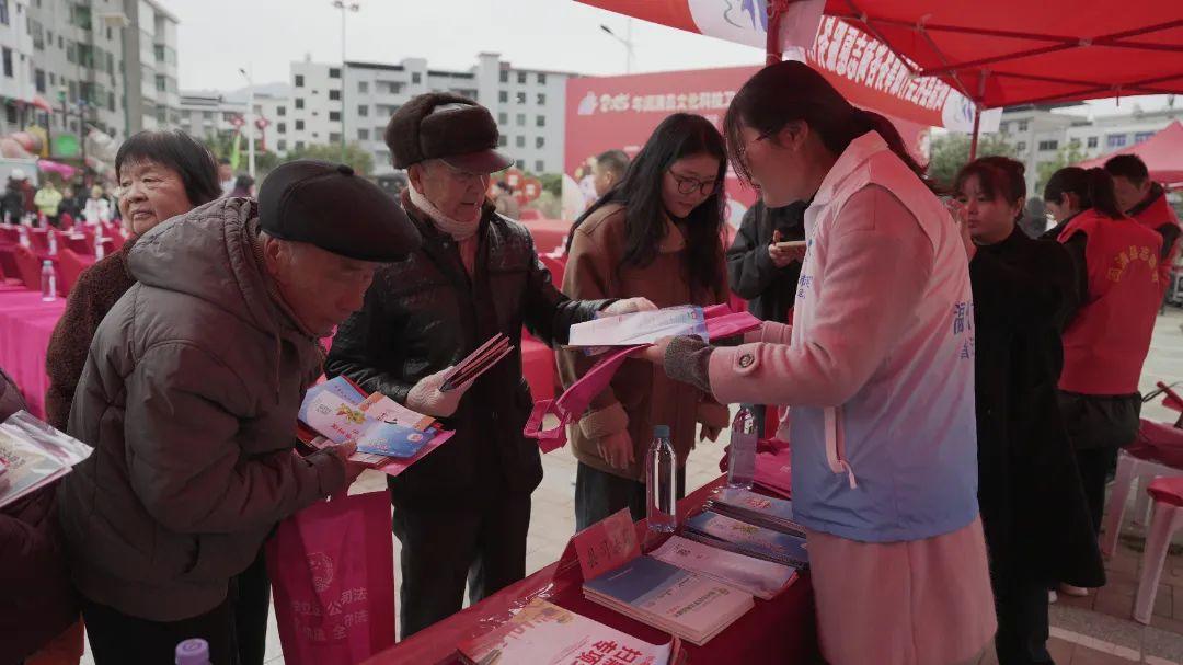 2025年闽清县文化科技卫生“三下乡”集中服务活动启动