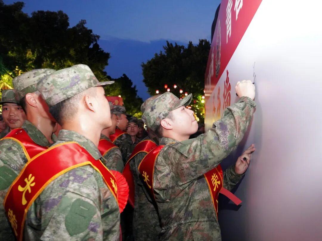 排面拉满！台江新兵，启程！