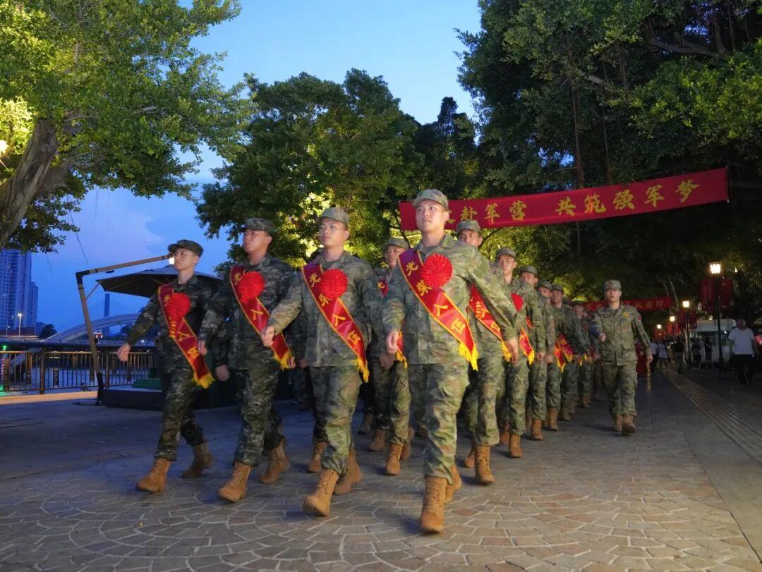 排面拉满！台江新兵，启程！
