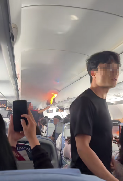 行李架起火，航班紧急备降！国航最新回应