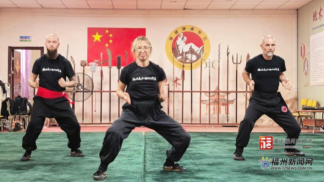 福州不见外丨我在英国教“狗拳”