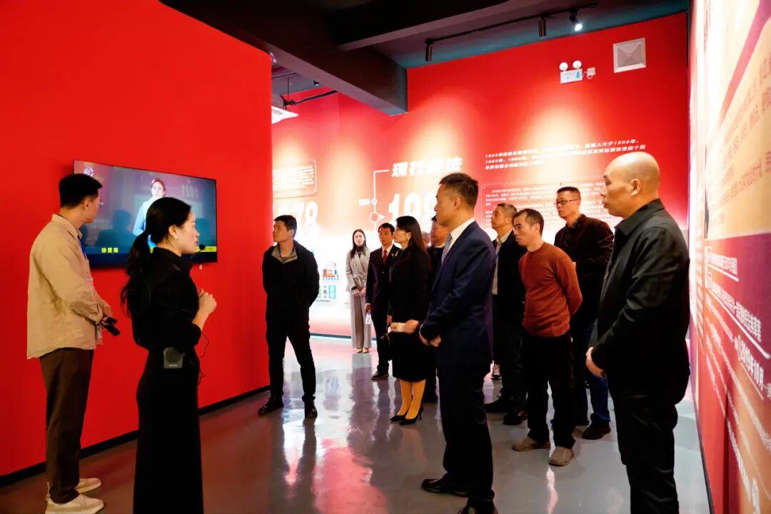 尊宪崇法 | 福建省2025年“宪法宣传周”省级主场活动举行