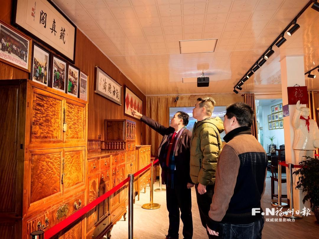 小楼藏真 与君共赏 ——一位归侨的文化守望