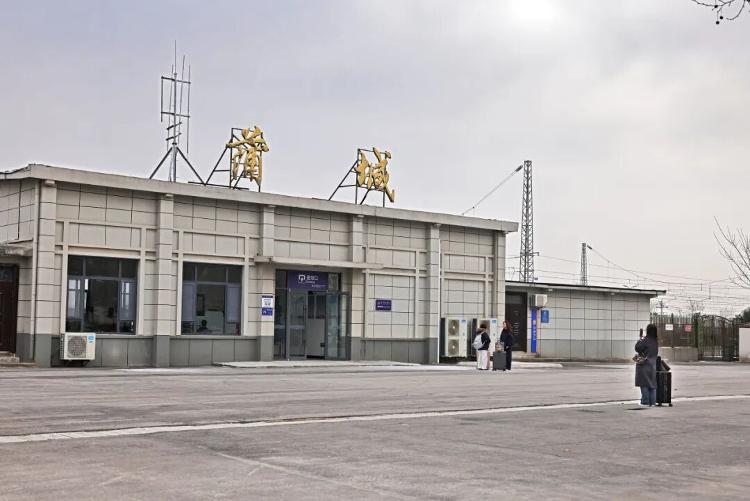 网友：误入全国最小火车站？