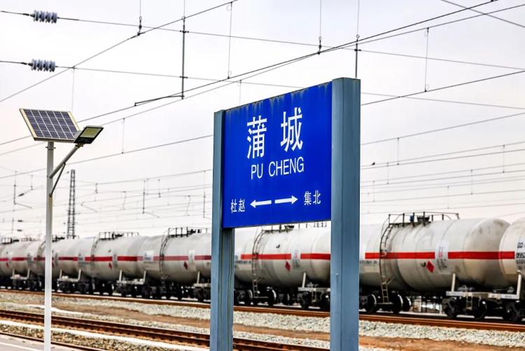 网友：误入全国最小火车站？