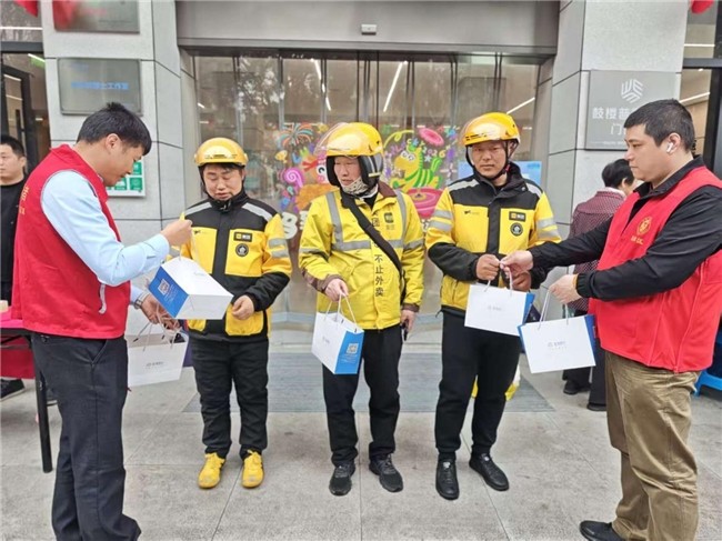 公益活动丨“学雷锋做志愿福州普瑞眼科志愿在行动