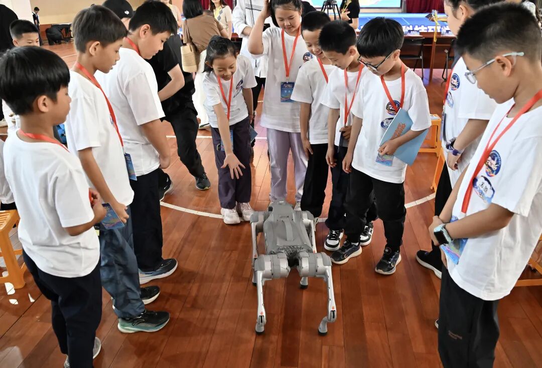 “院士领航 童心同行”2026年榕台青少年科技研学活动在福州举办