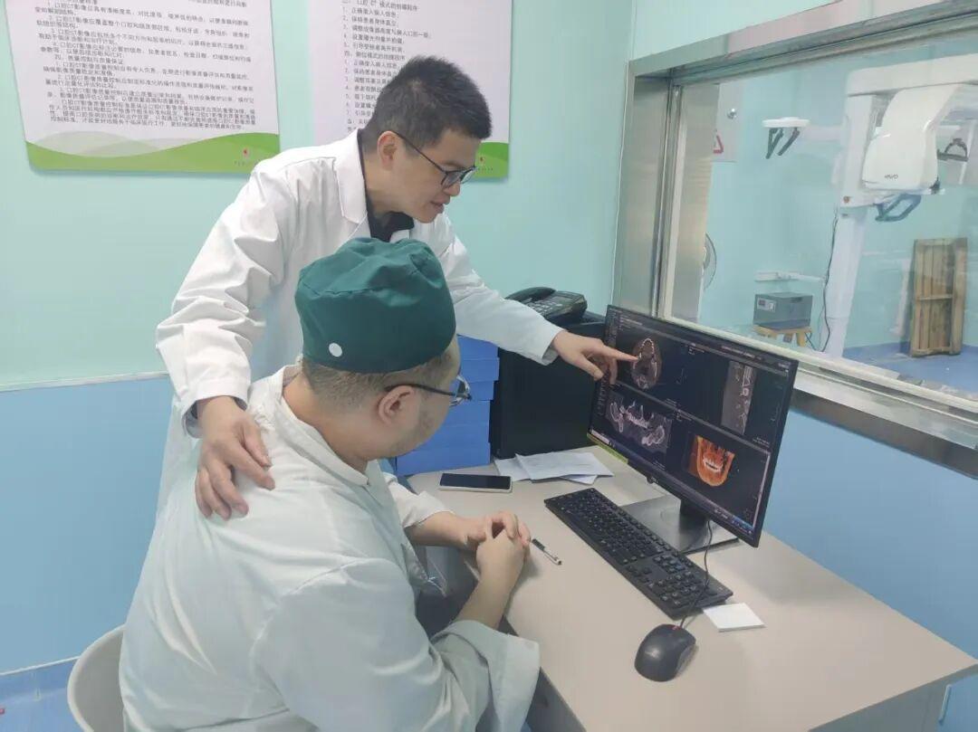 援疆风采丨王雄：医在口中 情留心上