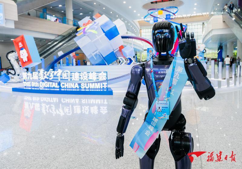 科技感满满！走，记者带你沉浸式逛展