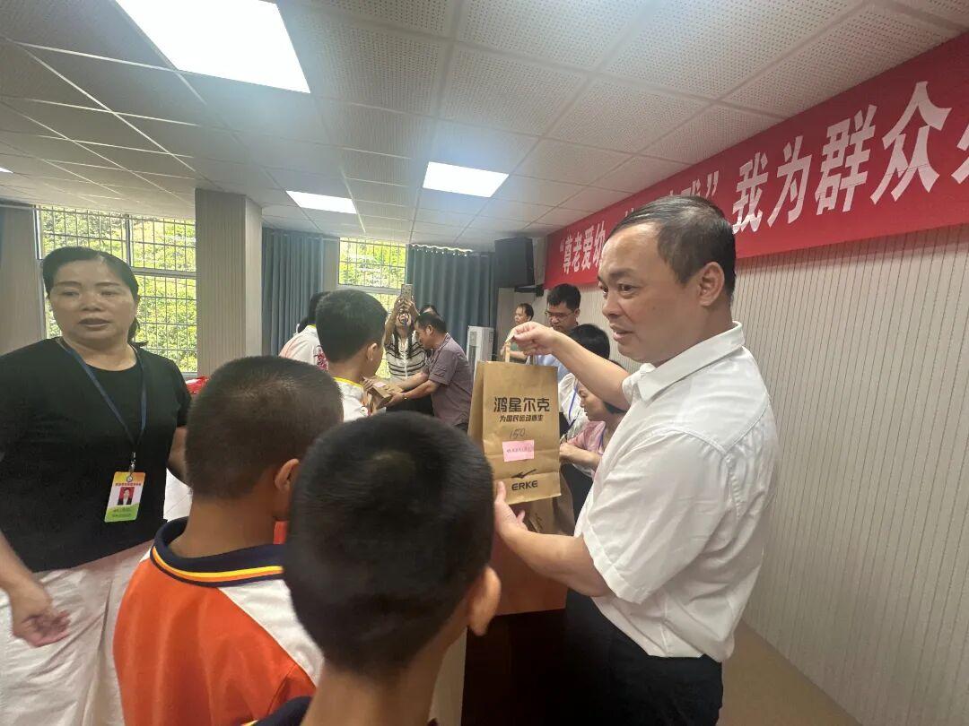 再续爱心约定！闽清县特殊教育学校孩子们收到的这份“微心愿”礼物，太暖了