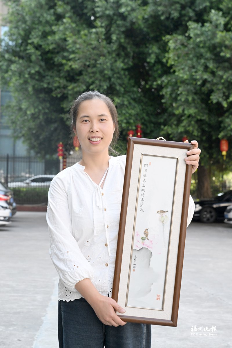 张娜娜：用手绘点亮池园陶瓷之光