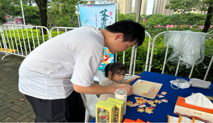 百舸争流浦下河,片仔癀健康驿站护航国际龙舟赛圆满收官 百舸争流浦下河,片仔癀健康驿站护航国际龙舟赛圆满收官